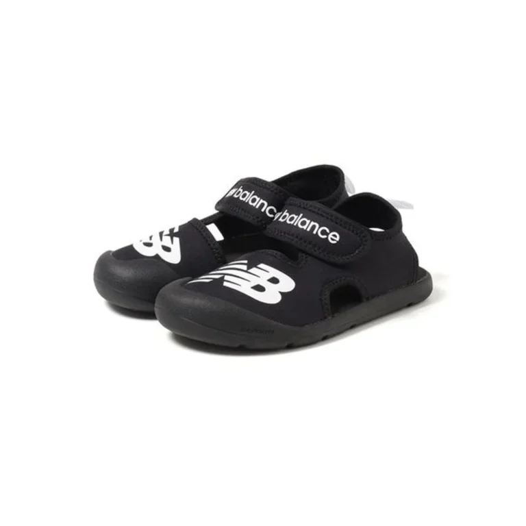 NEW BALANCE Black Shoes - EU25
