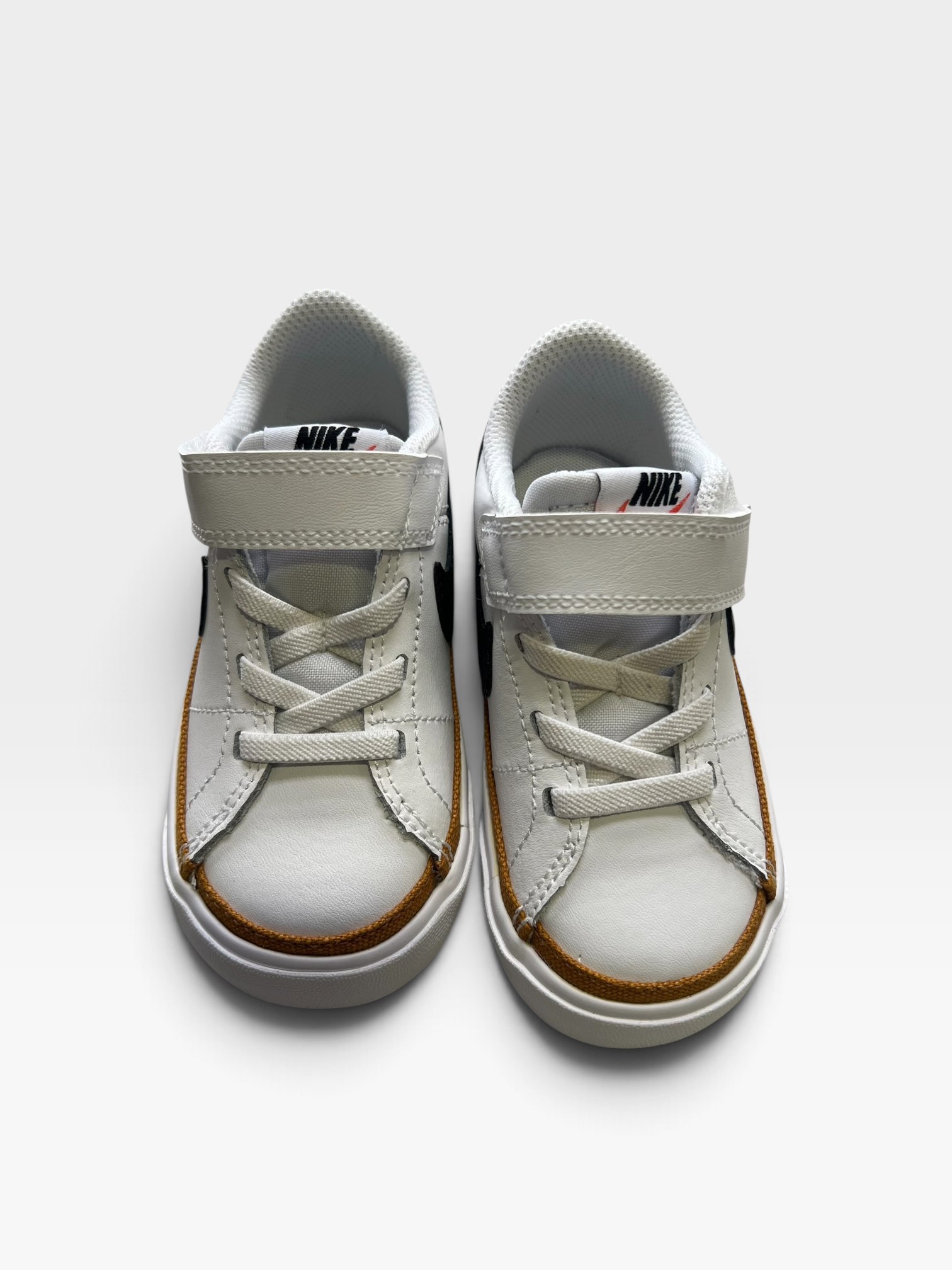 NIKE White Shoes - EU23.5