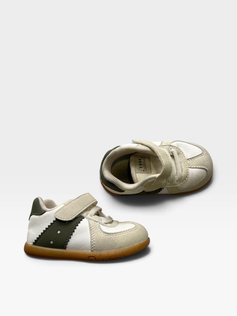 DR.KONG White, Off-white & Green Shoes - EU21